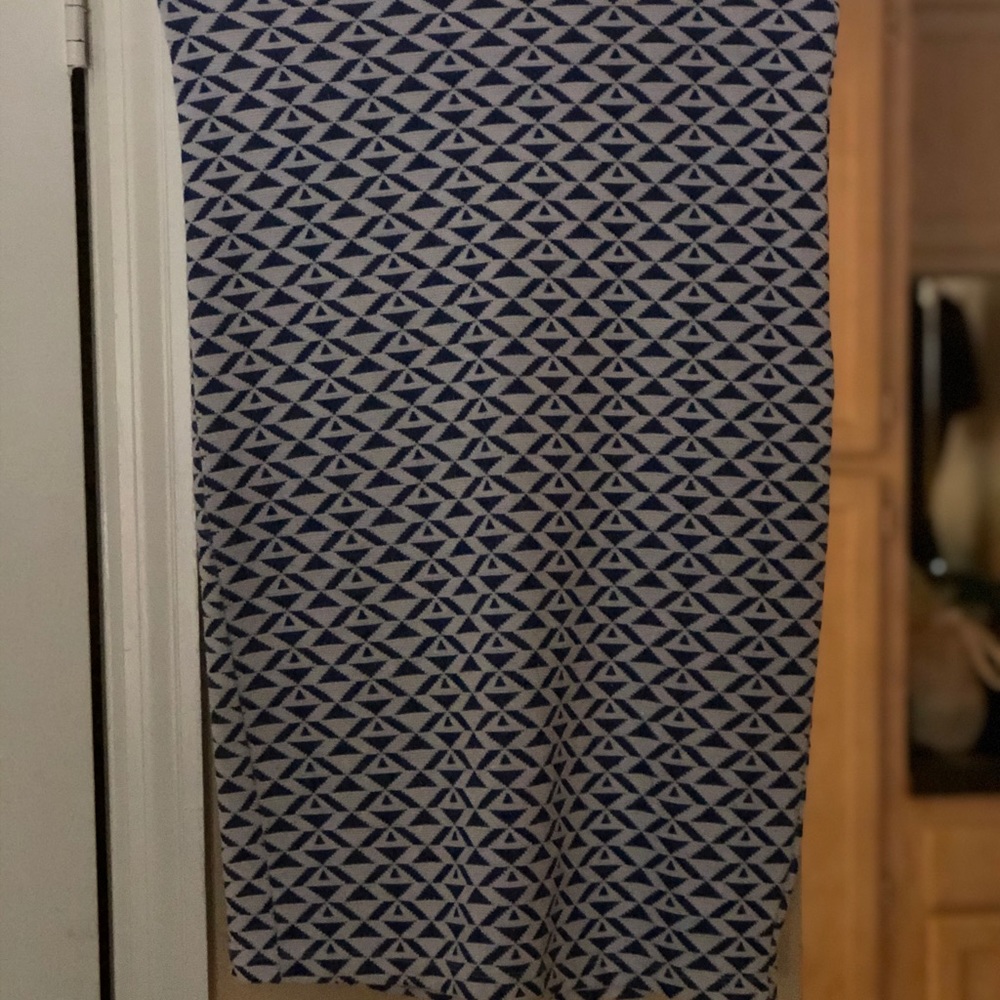 Stradivarious Midi skirt